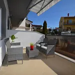 M&N Apartment