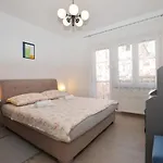 M&N Apartment